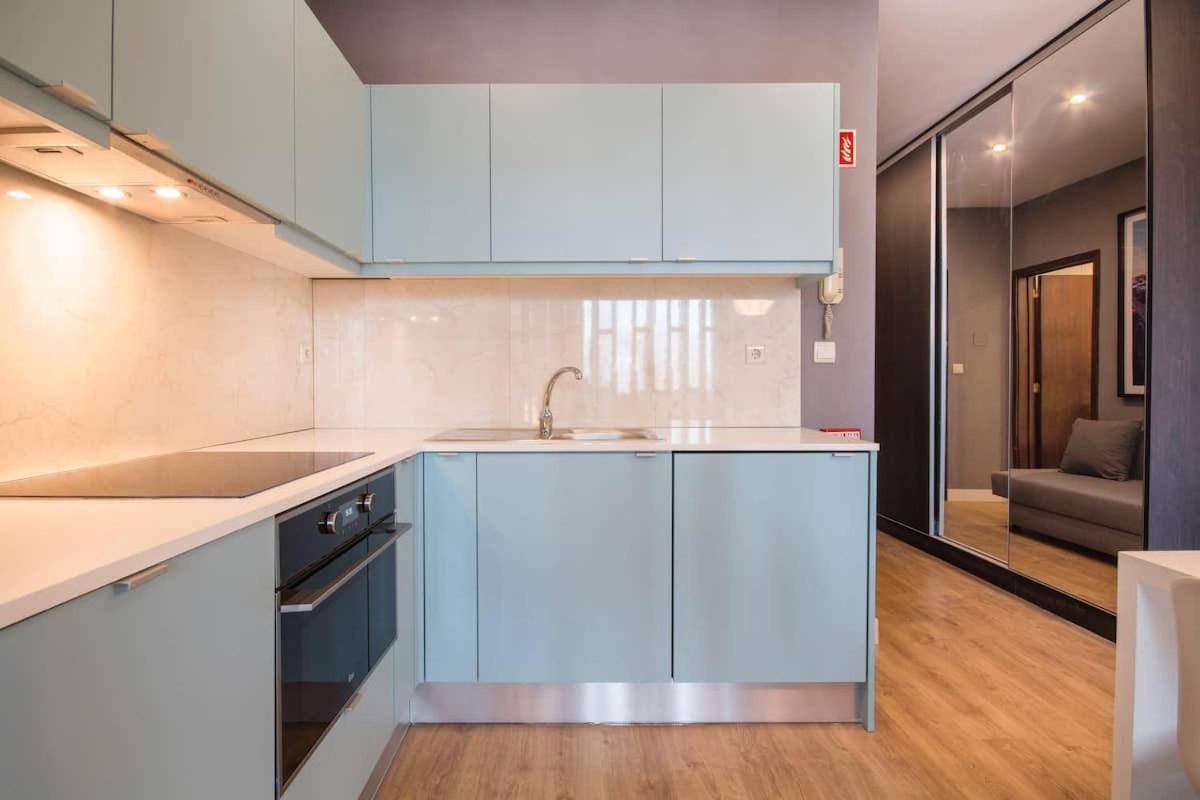 447 Gale Apartment Wifi, Parking Порту Экстерьер фото
